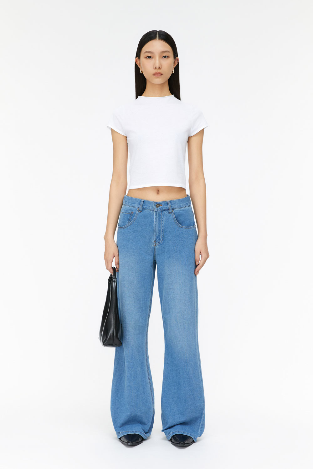 台湾発【STUDIO DOE】Soft knitted micro-flared trousers 台湾発【STUDIO DOE】Soft knitted micro-flared trousers 台湾
