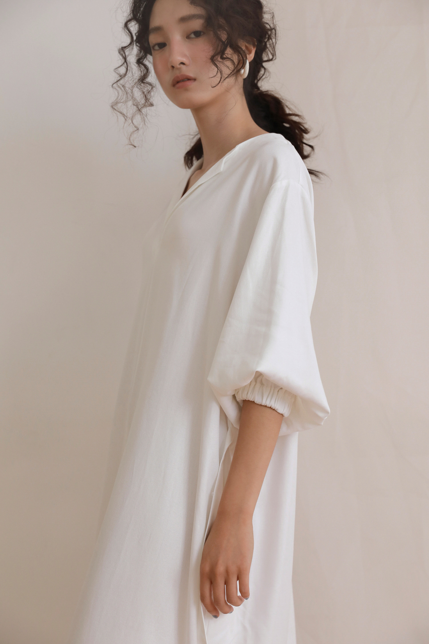 v领束袖设计白洋装